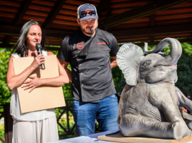 MasterChef Roman Staša oficiálně pokřtil první africké slůně ČR