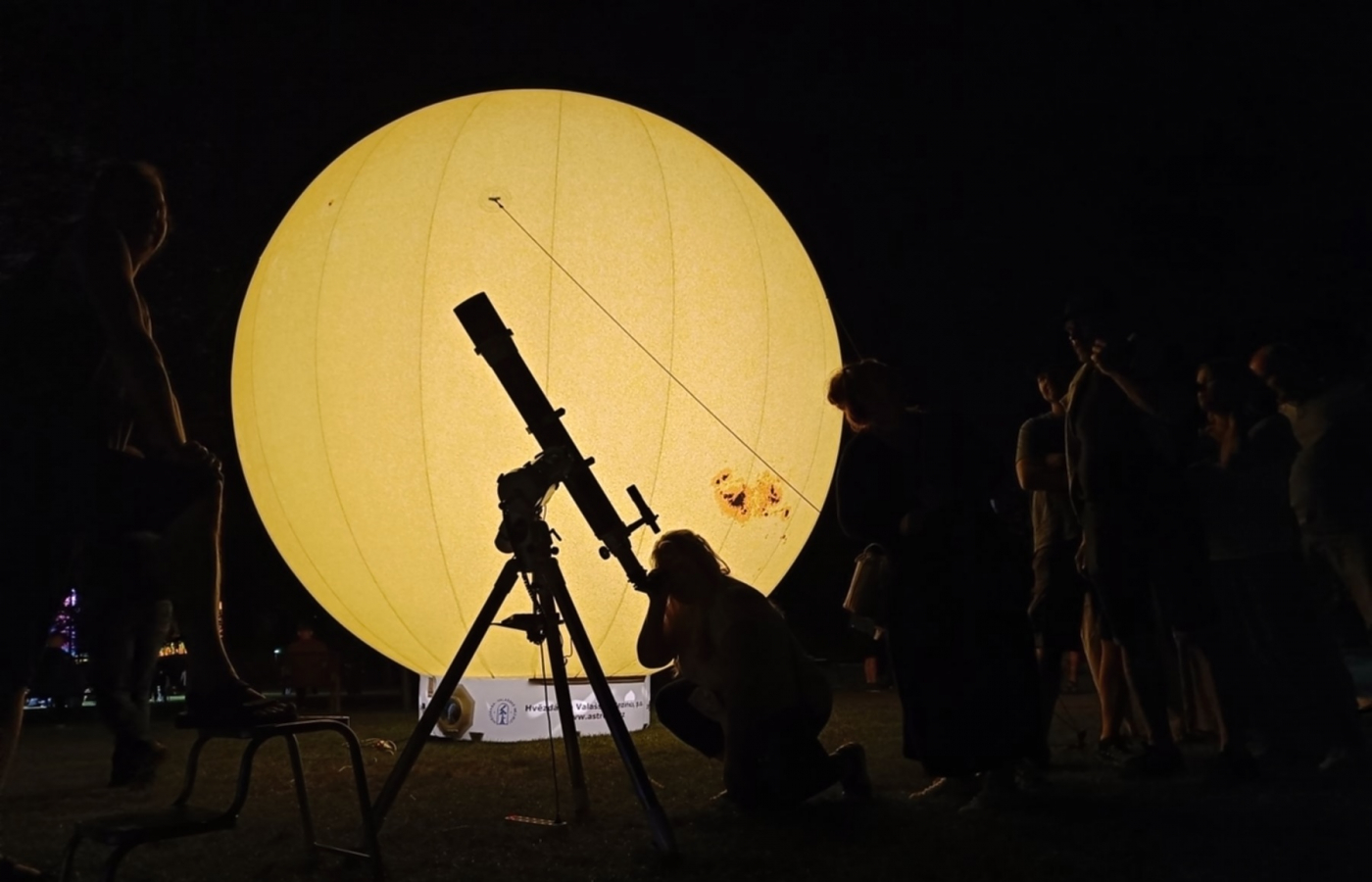 Večerní lampionové prohlídky zoo a zámku již tuto sobotu