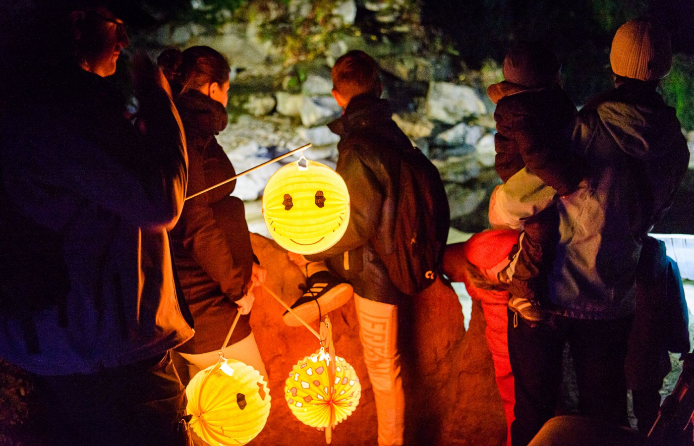 Večerní lampionové prohlídky zoo a zámku Lešná